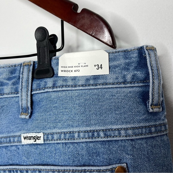 Wrangler Wrock 672 Women's Size 34 High Rise Kick Flare Jean Frayed Hem NWT - Picture 5 of 13